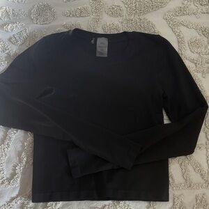 Aritzia Black Sleek Long Sleeve Shirt